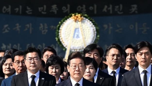 이재명 더불어민주당 대선후보 4월 28일 오전 첫 공식 일정인 국립서울현충원 참배