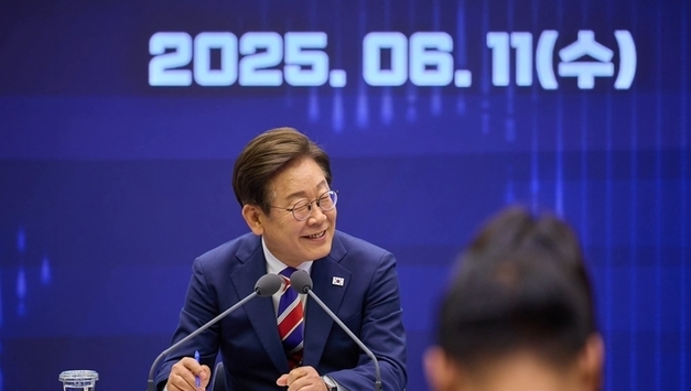 이재명 대통령, 6월 11일 주식시장에서 불법 저질러 돈 버는 일 결코 용납되지 않으며, 엄중한 처벌이 뒤따를 것, 강력 경고!