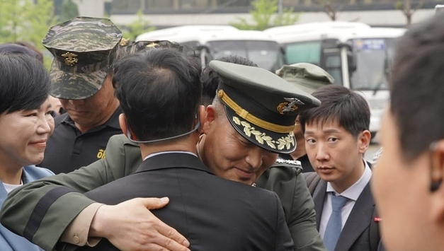 [속보] 채상병 특검, 7월 9일 박정훈 대령에 대한 항소 취하... 박 대령은 무죄 확정!
