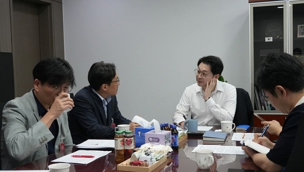 7월 11일 오늘 산업통상자원부 반도체산업과 및 한국산업단지공단과 간담회... 김동아 의원(더불어민주당)특화단지 조성 및 지원 방안에 대해 논의