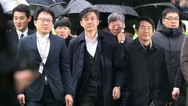 文 前 대통령, 6일 李 대통령에 조국 전 대표 사면·복권 의견 전달