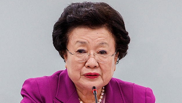 尹 前 대통령 부인 김건희 씨에 9월 1일 금거북 인사특혜 받은 의혹 '이배용 국가교육위원장' 전격사퇴!