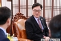 우원식 국회의장, 11일 美 조지아주 한국 국민 구금 사태 관련 美 의회 공식 서한 전달 밝혀!