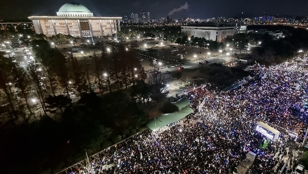 김민웅 촛불행동 상임대표 등, "촛불행동 중대성명" 국민의 위에 군림하는 사법부와의 전면전 선포!