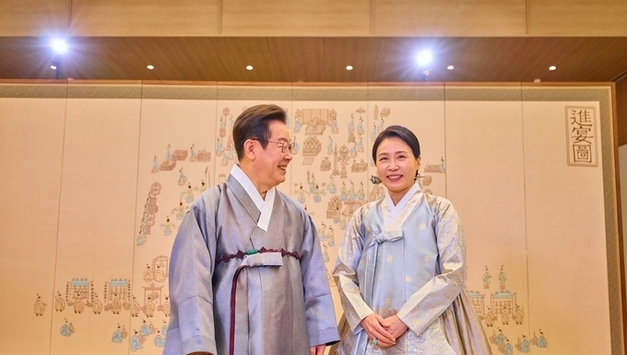 이재명 대통령과 김혜경 여사의 추석인사 한가위 메세지