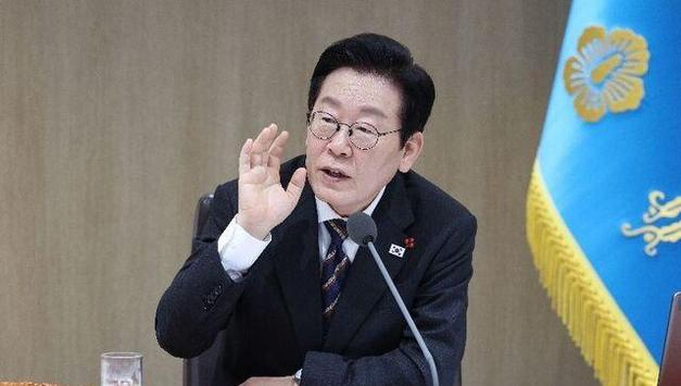 이재명 대통령, 12월 9일 국무회의에서 올해 들어 11월 까지 'K-푸드 수출' 역대 최고 실적 경신에 경의... 해외 마케팅, 물류 지원, 관광 연계 상품 개발 협력 지원