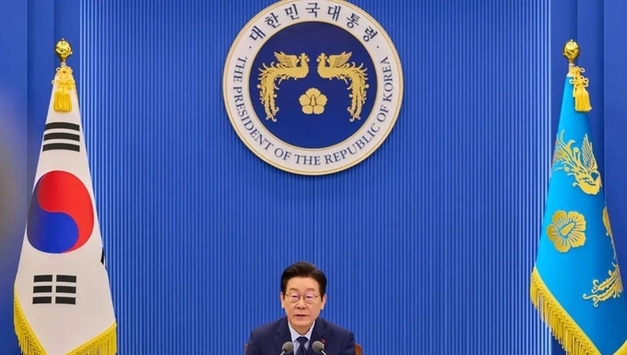 청와대 대변인, 특수 활동비 집행 정보 홈페이지 공개, 예산 절감 집행 7억 4천만 원 국고에 반납 밝혀!