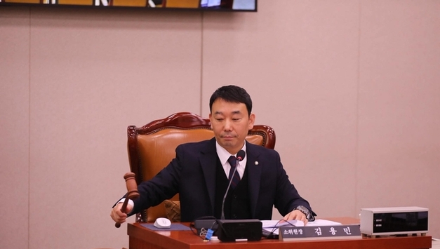[속보]김용민 의원 법사위 1소위 위원장, 11일 국회 '재판소원 도입' 골자로 하는 '헌법재판소법' 개정안 통과!