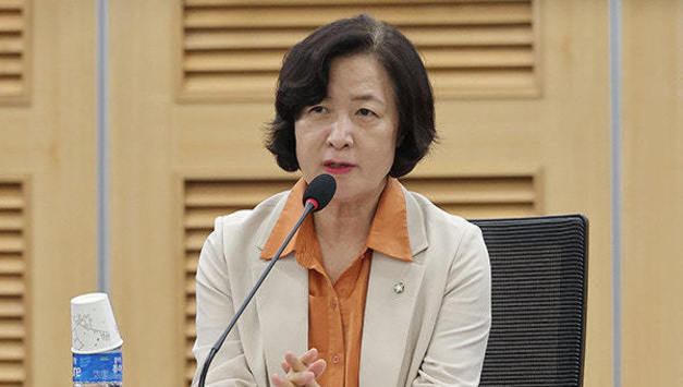 정부의 검찰개혁 법안 확정되고 '많은 비판' 쏟아져... 추미애 국회법사위원장, 檢察개혁 정부안' 법사위에서 다뤄야!