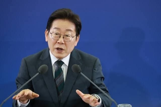 [속보]이재명 대통령 13일 '이재명 조폭연루설' "大法院, 장영하 변호사 유죄 확정" 확인 없이 무차별 확대 보도한 극우ㆍ보수 언론에 직격탄!