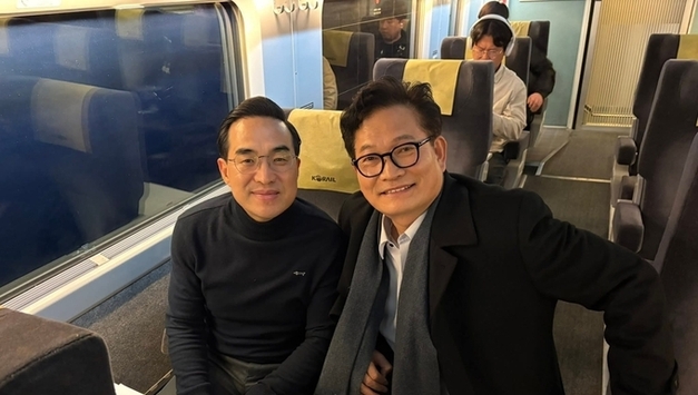 '송영길 前 대표와 박홍근 기획예산처 장관 후보' 와의 대화에서 "청빈한 정치인 나라살림을 짜는 시대"로 가야.. 거듭 밝혀!