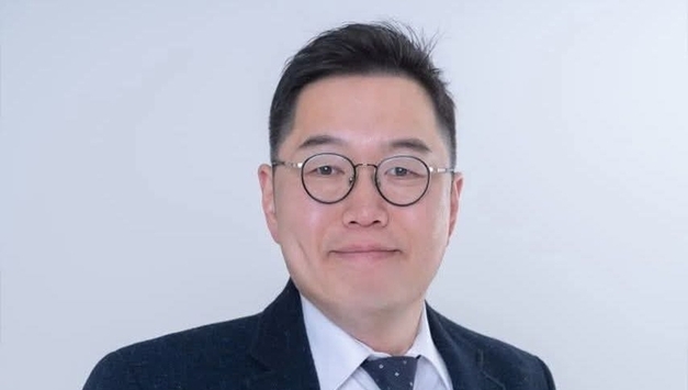 김용민 목사의 8년 전 겪은 이재명 前 경기도지사는 그 건과는 무관했지만, 'SBS 그것이 알고싶다' 방송에 악마화된 채 8년 동안 누군가의 왜곡과 낙인속에서...