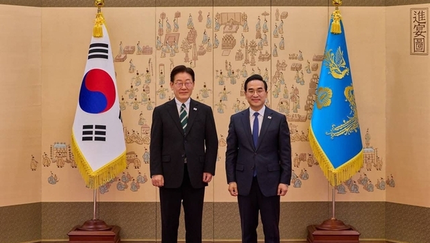 李대통령 24일 청와대에서 '박홍근 기획예산처 장관' 재가와 함께 임명장을 수여!