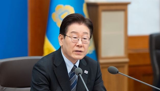 김홍이기자(청와대)=李대통령 6일(월) 오전 청와대에서 제14차 국무회의 겸 제4차 비상경제점검회의 주재!